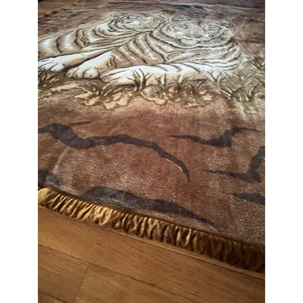 Vintage Queen Tiger Animal Plush Acrylic Korean Mink Reversible Blanket Sz 89x77 - Picture 11 of 16